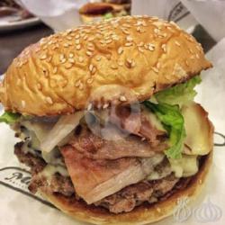 Slice Beef Burger Lada Hitam Mozzarella