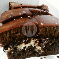 Terang Bulan Keju Coklat Black Forest