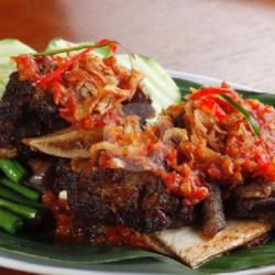 Nasi Penyetan Ampela Ati Tahu Tempe