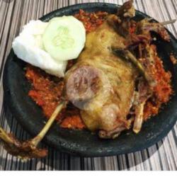 Bebek Goreng Plus Nasi