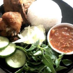 Nasi Ayam Lalapan