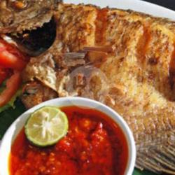 Lalapan Ikan Goreng