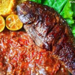 Paket Komplit Nila Bakar Sambal Cobek