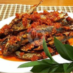 Ikan Dencis Sambal