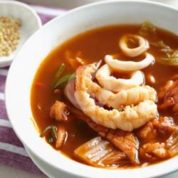 Soup Tom Yam (asam Pedas)