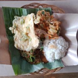 Nasi Pecel   Mendoan