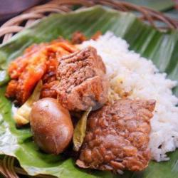 Gudeg Jogja (lauk Telur) Nasi