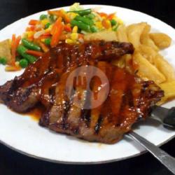 Tenderloin Steak Blackpaper Sauce