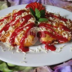 Pisang Goreng Strawberry Keju