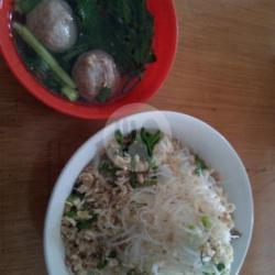 Yamin Bihun Asin Baso