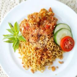 Indomie Ayam Geprek Sambal Geprek