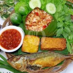 Nasi Tutug Oncom Asin Peda