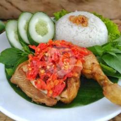 Nasi Ayam Goreng Gepuk Komplit