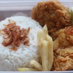 Nasi Kriuk Ayam Saus Inggris