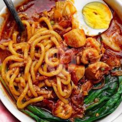 Mie Aceh Cumi Telur Rebus