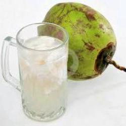 Satu Buah Kelapa Muda   Es   Gula   Susu