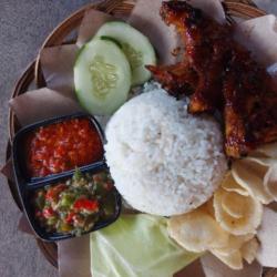 Nasi Putih Ayam Bakar Pecak Nampol