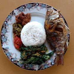 Paket  Nasi Ikan Mujair