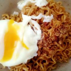 200. Indomi Goreng Jumbo Telor Saos Cabe Potong.