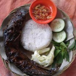 Nasi Lele Bakar