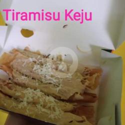 Piscok Tiramisu Keju