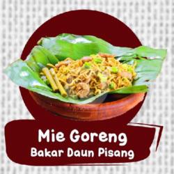 Mie Goreng Bakar Daun Pisang