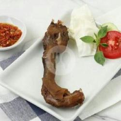 Kepala Bebek Goreng 2 Tanpa Nasi   Sambal    Tempe Tahu Goreng