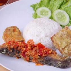 Nasi Lalapan Lele Geprek/galak