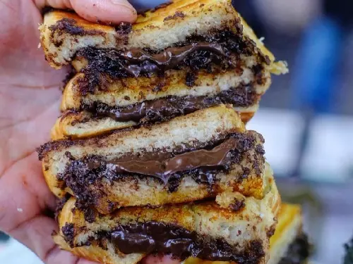 ROTI BAKAR RADJA