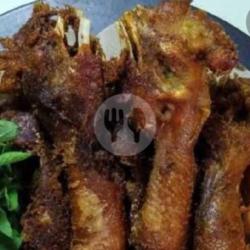 Kepala Ayam Ungkep Goreng