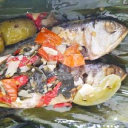 Pepes Ikan Asin Peda