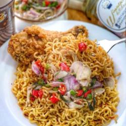 Mie Goreng Telor Ayam Goreng