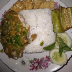 Nasi Lalapan Ayam Penyet Sambel Geprek