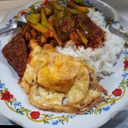 Nasi Rames Telor Ceplok