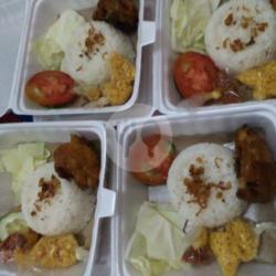 Nasi Ayam Goreng Kremes