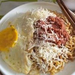 ( Indomie Goreng , Telur , Kornet)