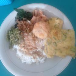 Paket Nasi Pregedel Tahu Tempe