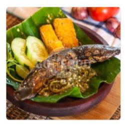 Pecel Lele Sambel Ijo Bikin Halu