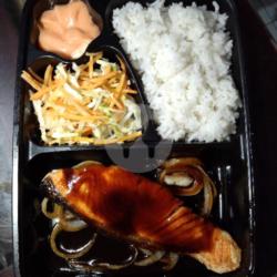 Bento Salmon Teriyaki