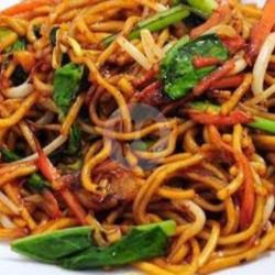 Bakmi Goreng Pedes Nampol ( Tanpa Sayur Kol)