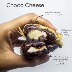 Pastel Karipap Choco Cheese