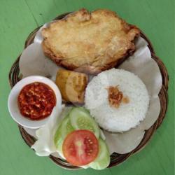 Nasi Telor Dadar Crispy Sambal Bawang