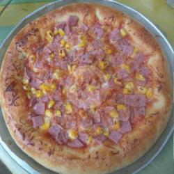 Beef Corn Pizza Large Original