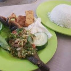 Ikan Lele Cabe Ijo   Nasi