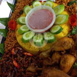 Nasi Tumpeng