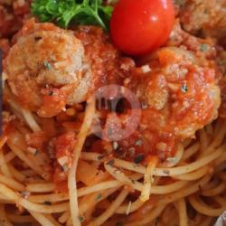 Spaghetti Meat Ball Bolognese