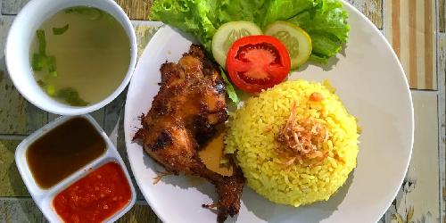 Nasi Ayam Hainan & Tom Yam Warung Kuning, Teuku Cik Ditiro
