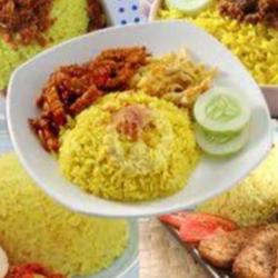 Nasi Uduk Kuning   Ayam Krispy