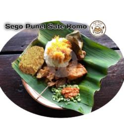 Nasi Punel Sate Komo