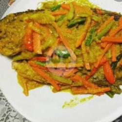 Nasi Gurami Acar Bumbu Kuning Es Teh